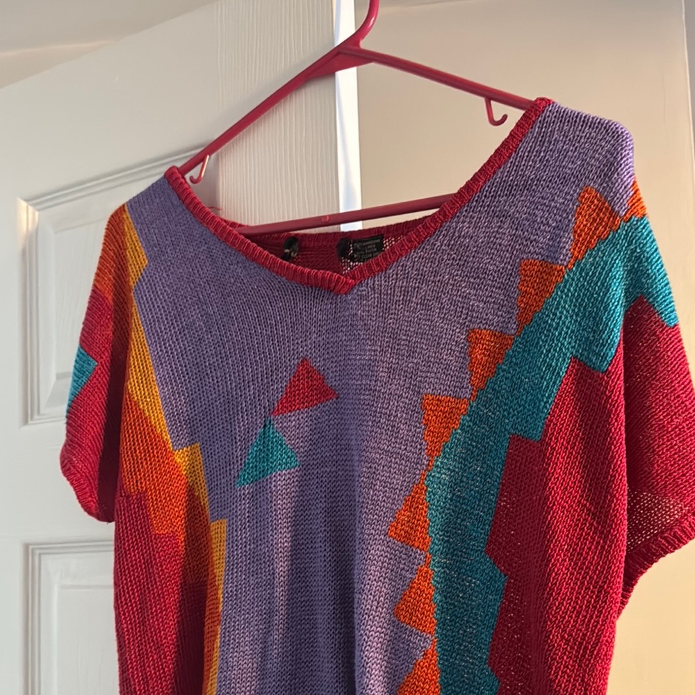 Colorful Geometric Knit Top - Picture 2 of 6